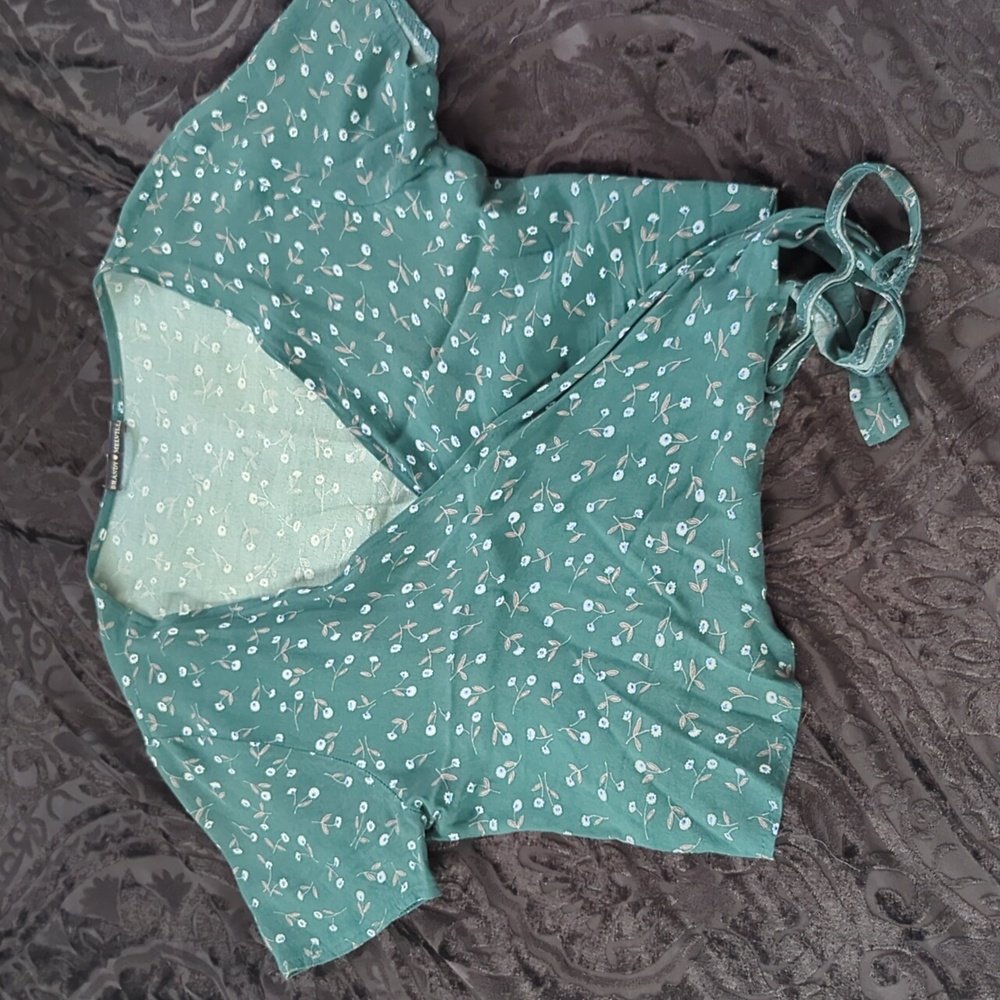 Brandy Melville wrap tie top